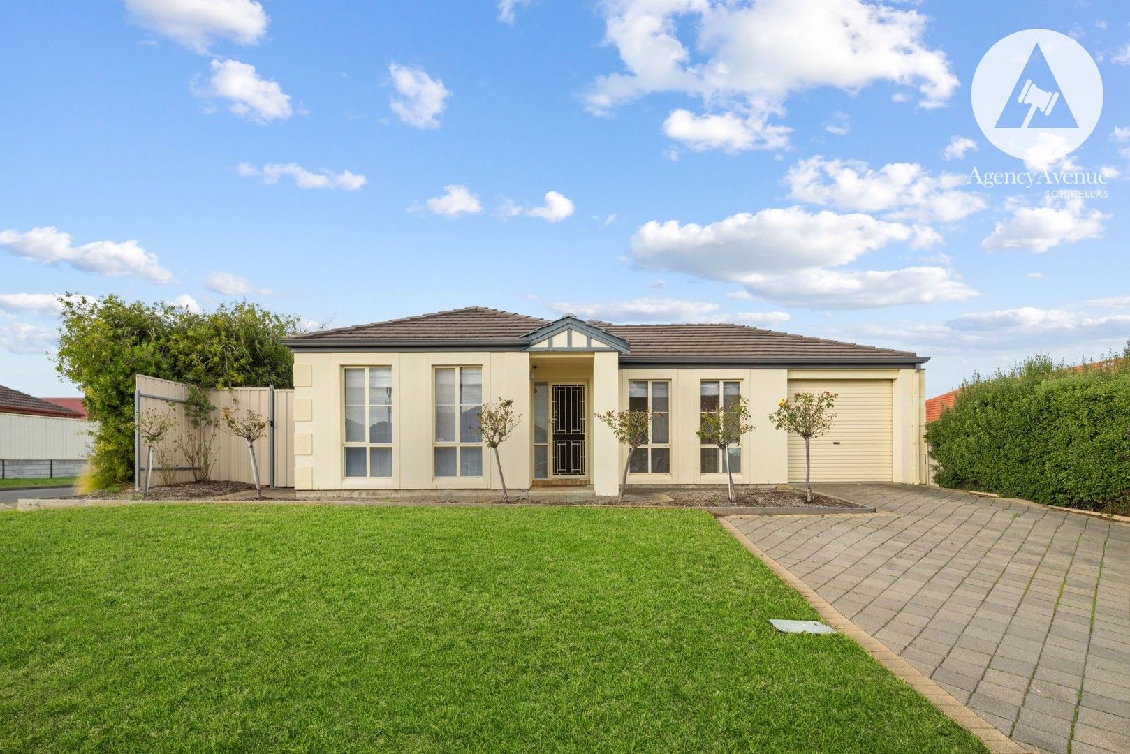 28 Sovereign Drive, Woodcroft SA 5162 House For Rent 600 Domain