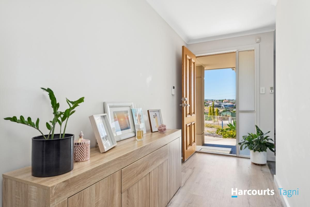 1 Seaway Road, Hallett Cove SA 5158, Image 1