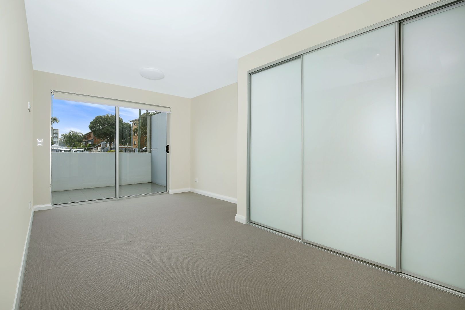 3/10 Thomas Street, Wollongong NSW 2500, Image 2