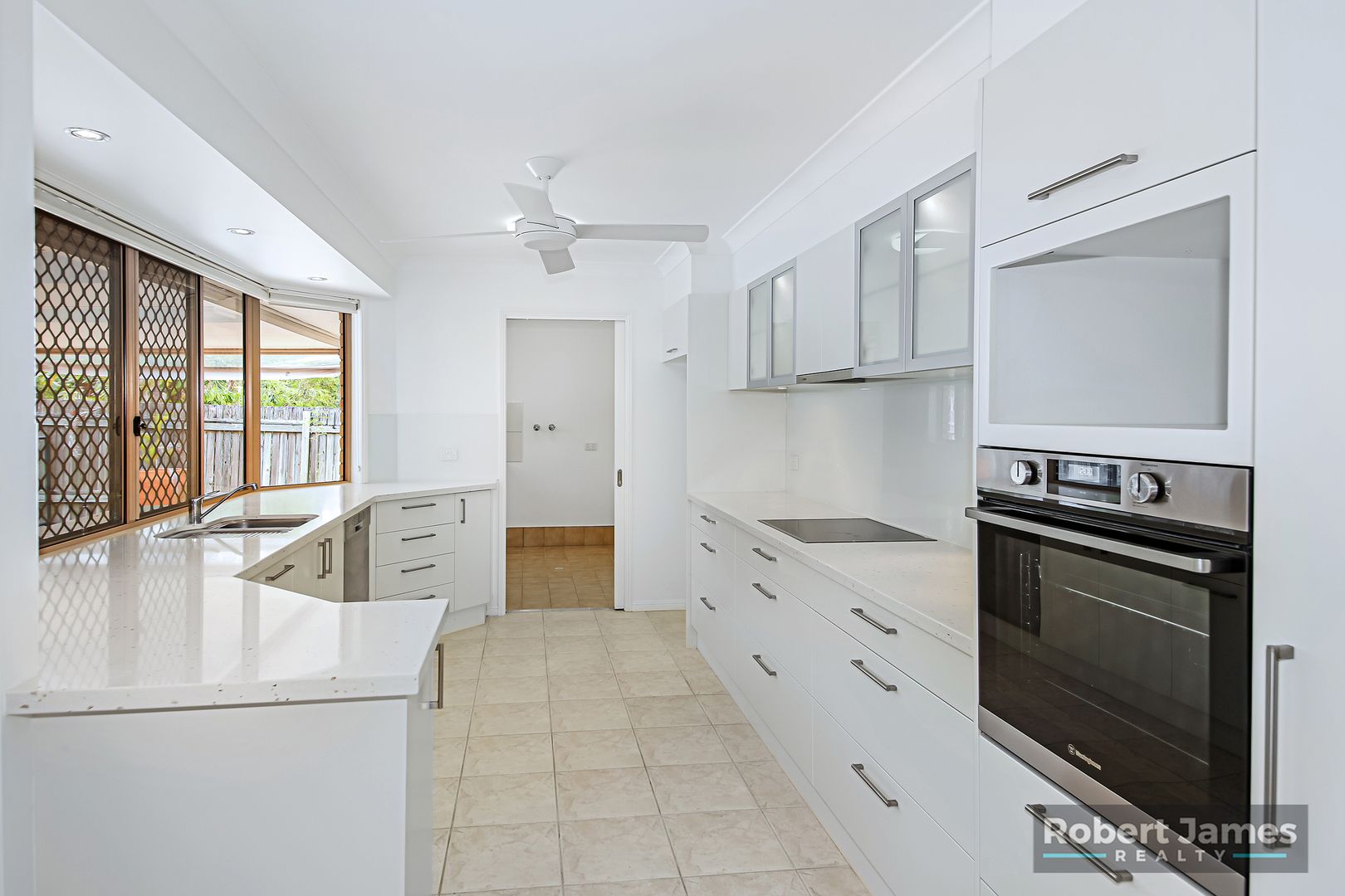 9 Wattle Street, Tewantin QLD 4565, Image 2