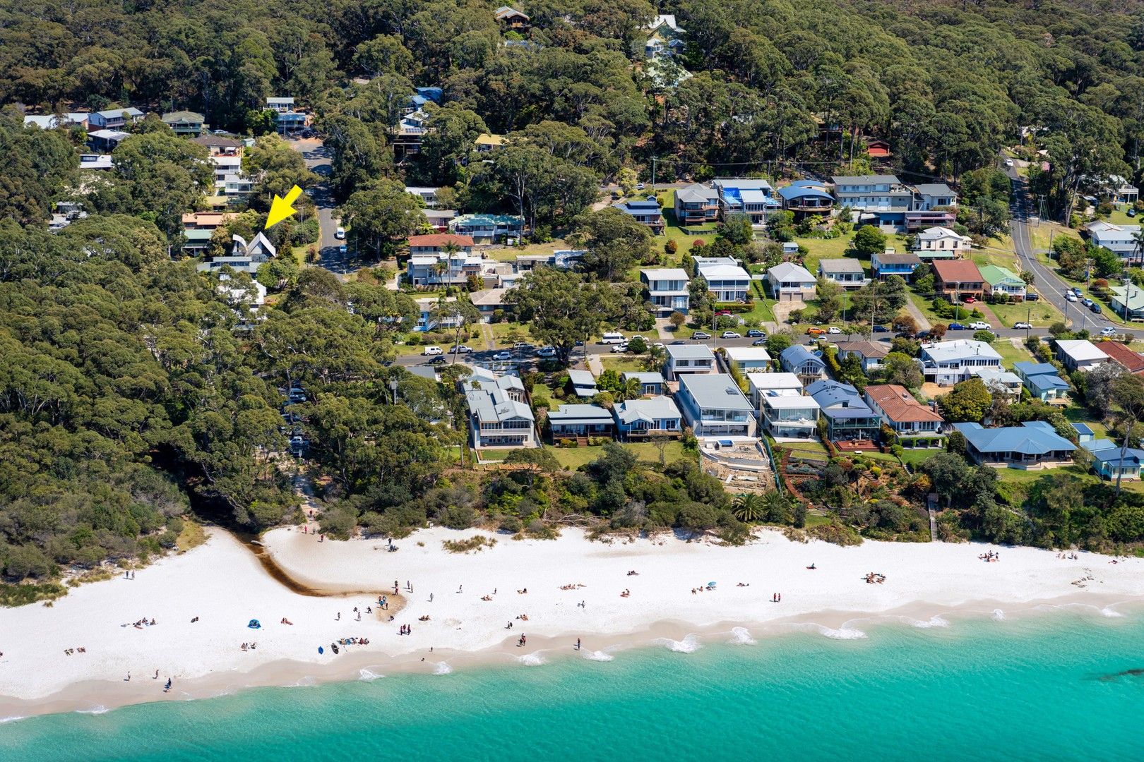 3 bedrooms House in 5 Bayview Avenue HYAMS BEACH NSW, 2540