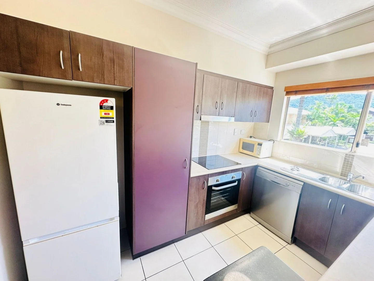 Additional image 7 of ID:21173547/29-33 Springfield Crescent, Manoora QLD 4870