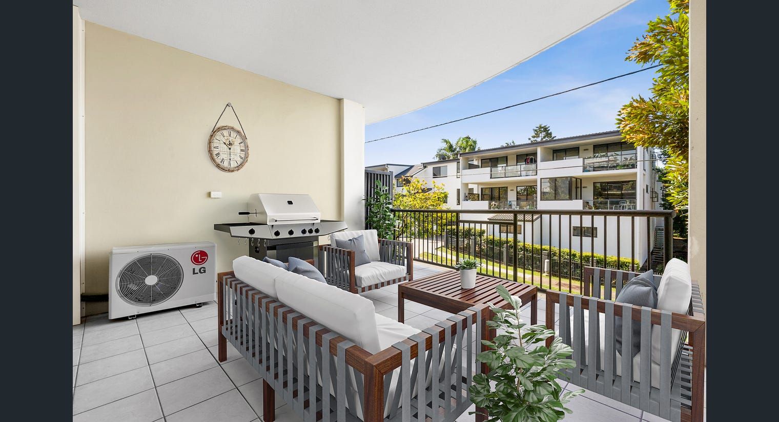 1 bedrooms Apartment / Unit / Flat in 1/16 Devon Street YERONGA QLD, 4104