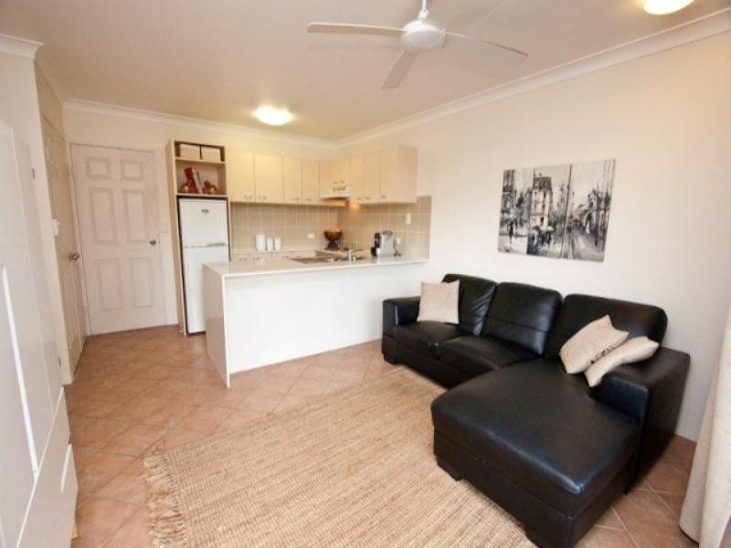 1/43 Vera Street, Greenslopes QLD 4120, Image 2