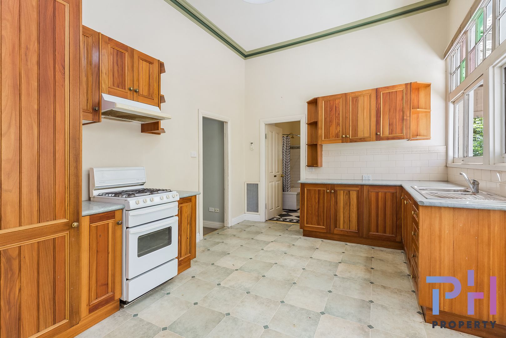 159 Gladstone Street, Quarry Hill VIC 3550, Image 2