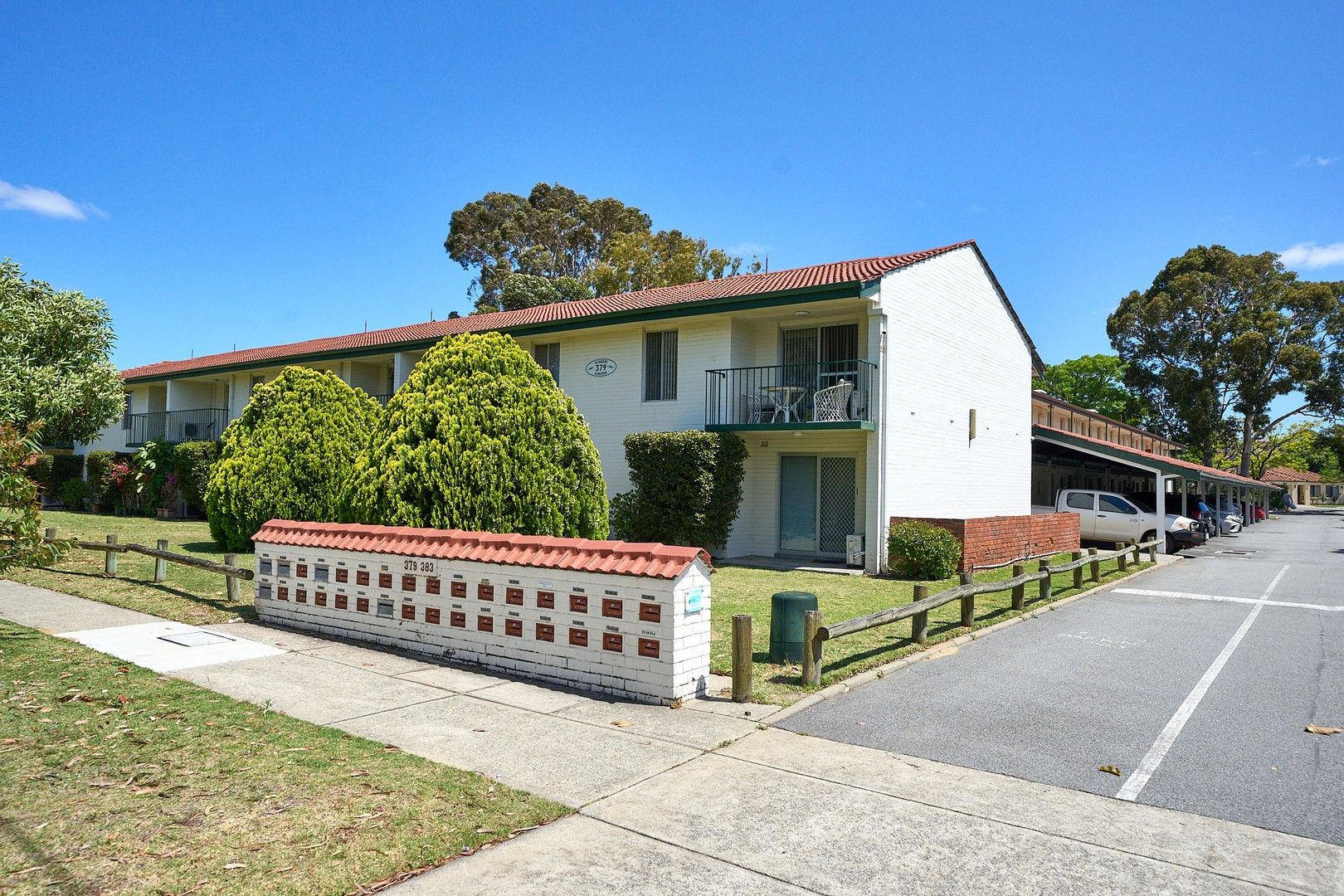 2 bedrooms Apartment / Unit / Flat in 16/379 Hector YOKINE WA, 6060