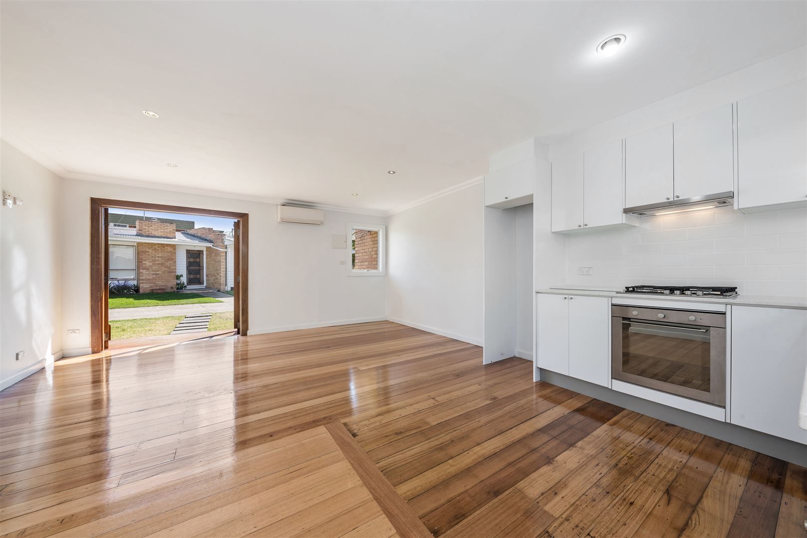 7/35-37 Fraser Street, Herne Hill VIC 3218, Image 2