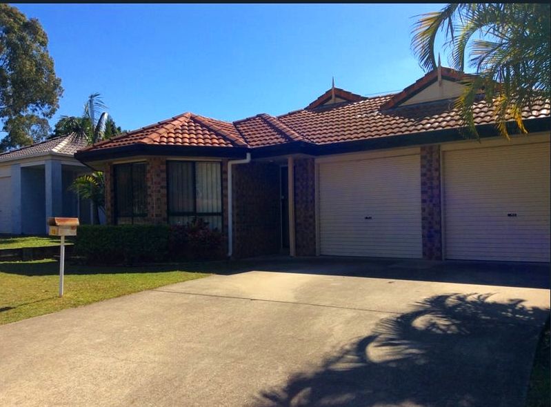 4 bedrooms House in 15 Birkenhead Crescent FOREST LAKE QLD, 4078