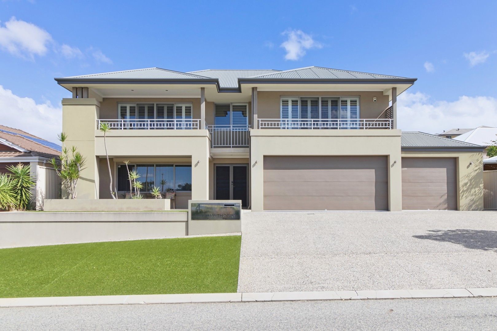 3 bedrooms House in 4 The Hawthorns BALDIVIS WA, 6171