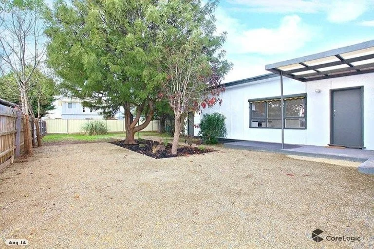 2A Romsey Avenue, Sunshine North VIC 3020