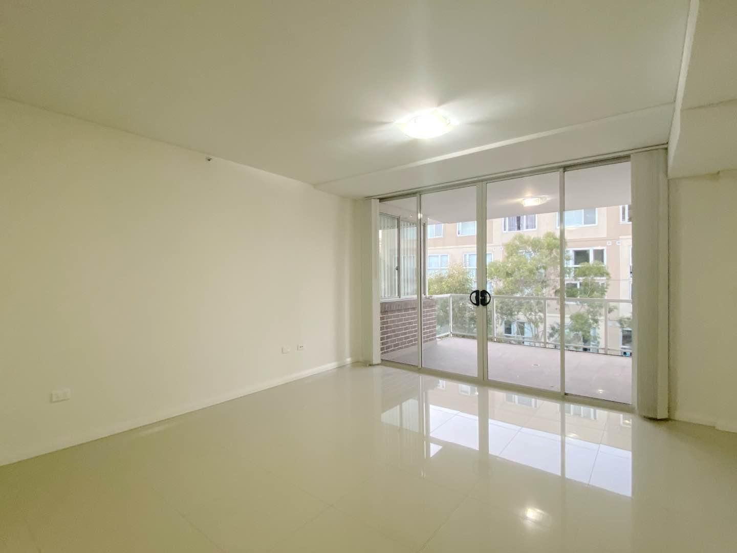 2 bedrooms Apartment / Unit / Flat in 411/214-220 Coward Street MASCOT NSW, 2020