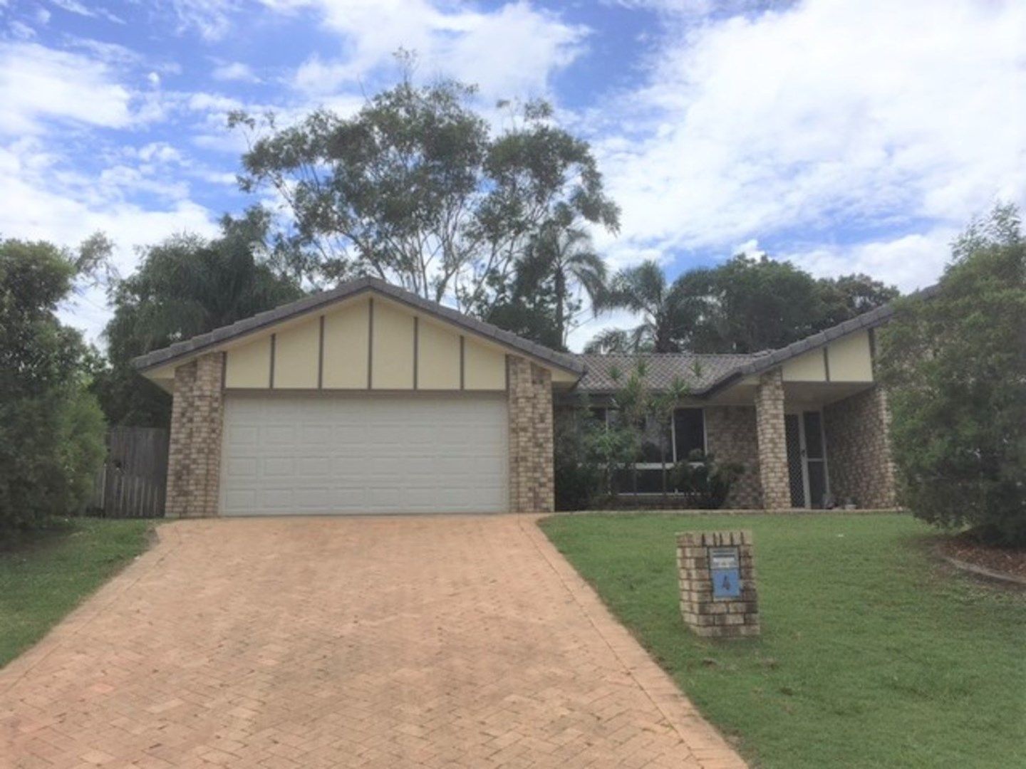 4 Yarraglen Place, Parkwood QLD 4214, Image 0