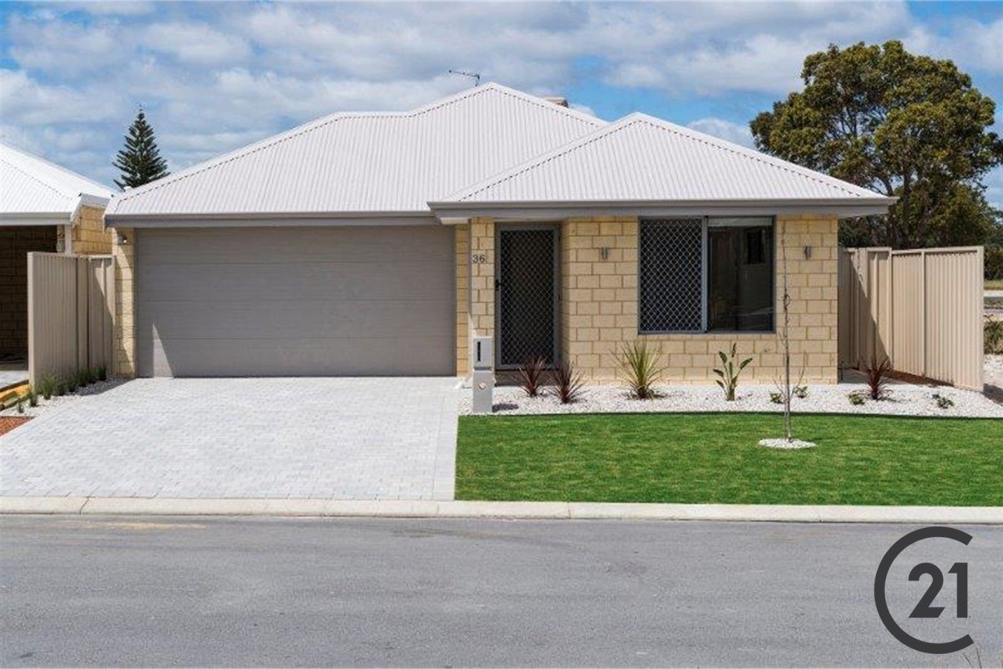 4 bedrooms House in 36 Sharperton Meander DUDLEY PARK WA, 6210