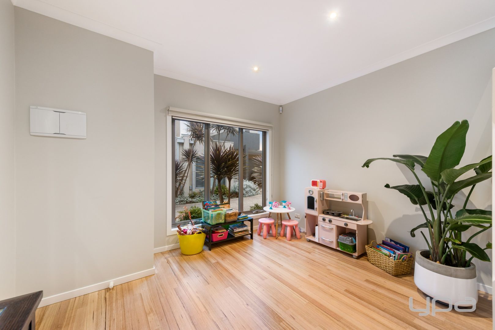 3/10-12 Kooyong Way, Caroline Springs VIC 3023, Image 1