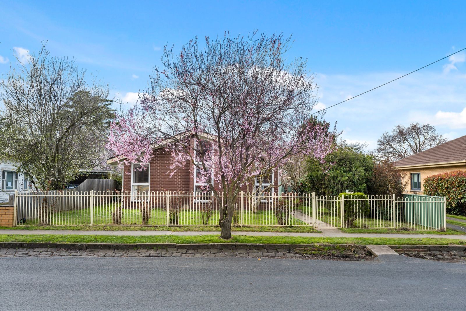 6 Hutton Street, Kyneton VIC 3444, Image 0