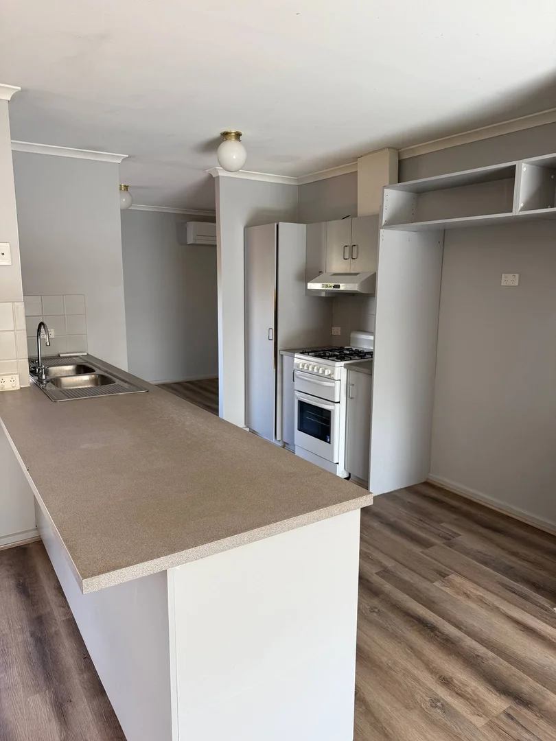 Additional image 9 of 33 Quandong St, Roxby Downs SA 5725