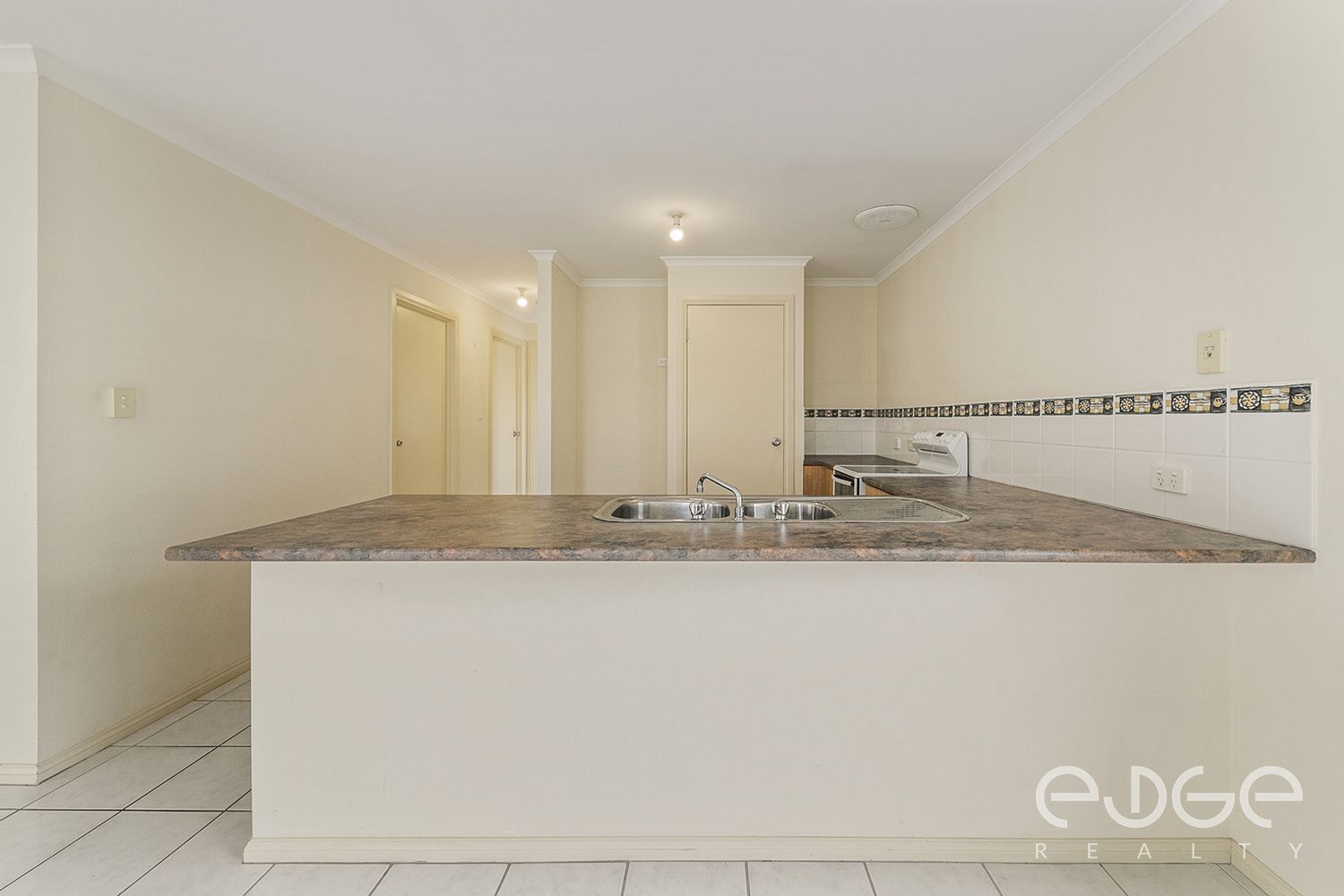 2/18 Fyfield Street, Elizabeth SA 5112, Image 2