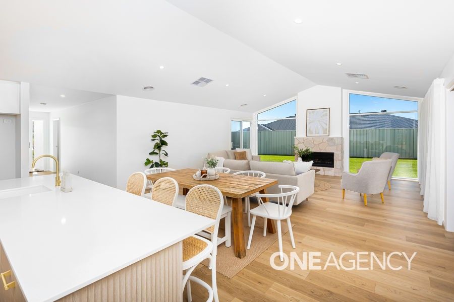 21 BENNELONG CRESCENT, Lloyd NSW 2650, Image 1