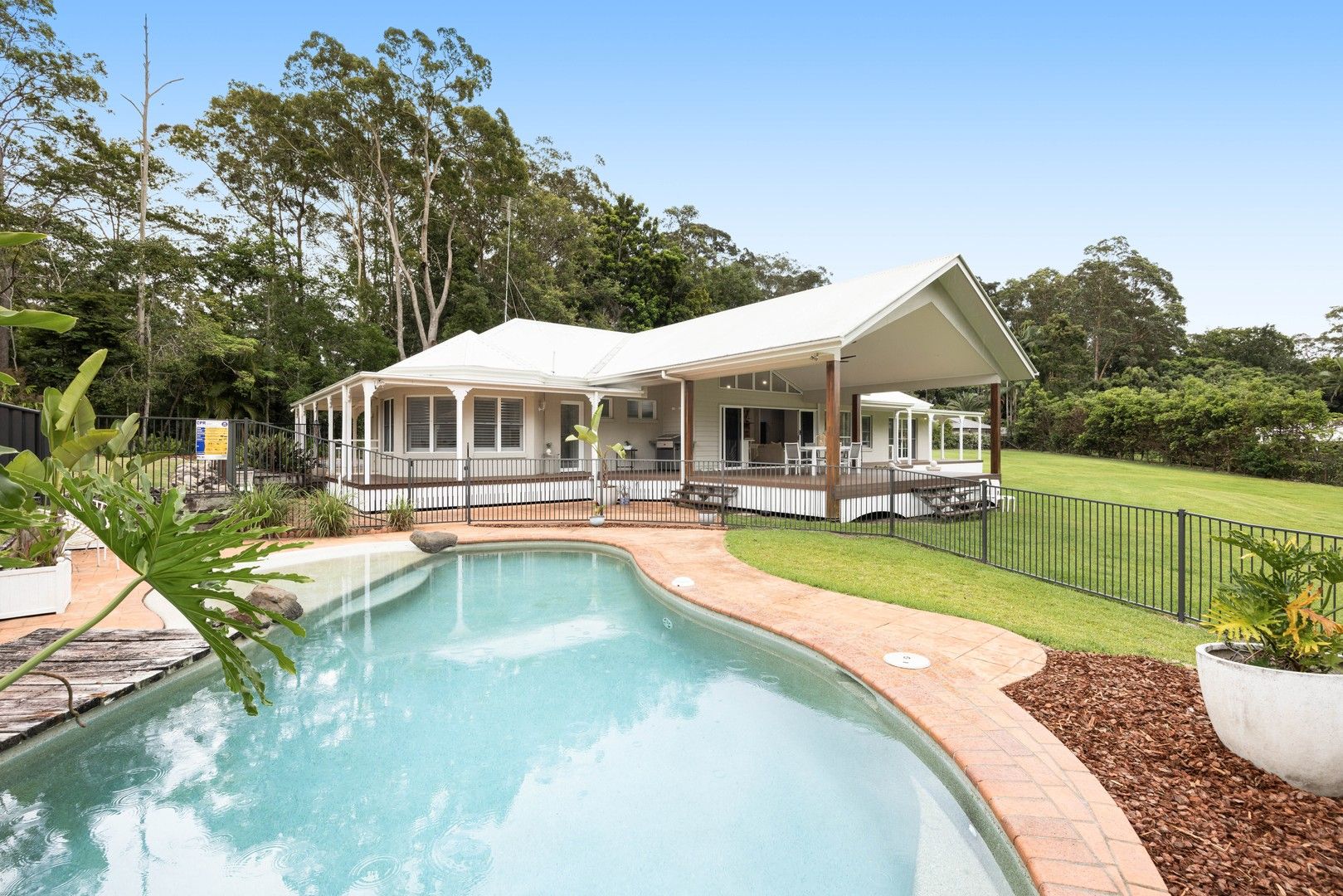 4 bedrooms House in 5 Firetail Court TANAWHA QLD, 4556