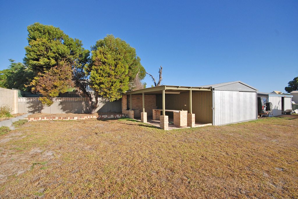 35 Seville Street, Cervantes WA 6511, Image 2