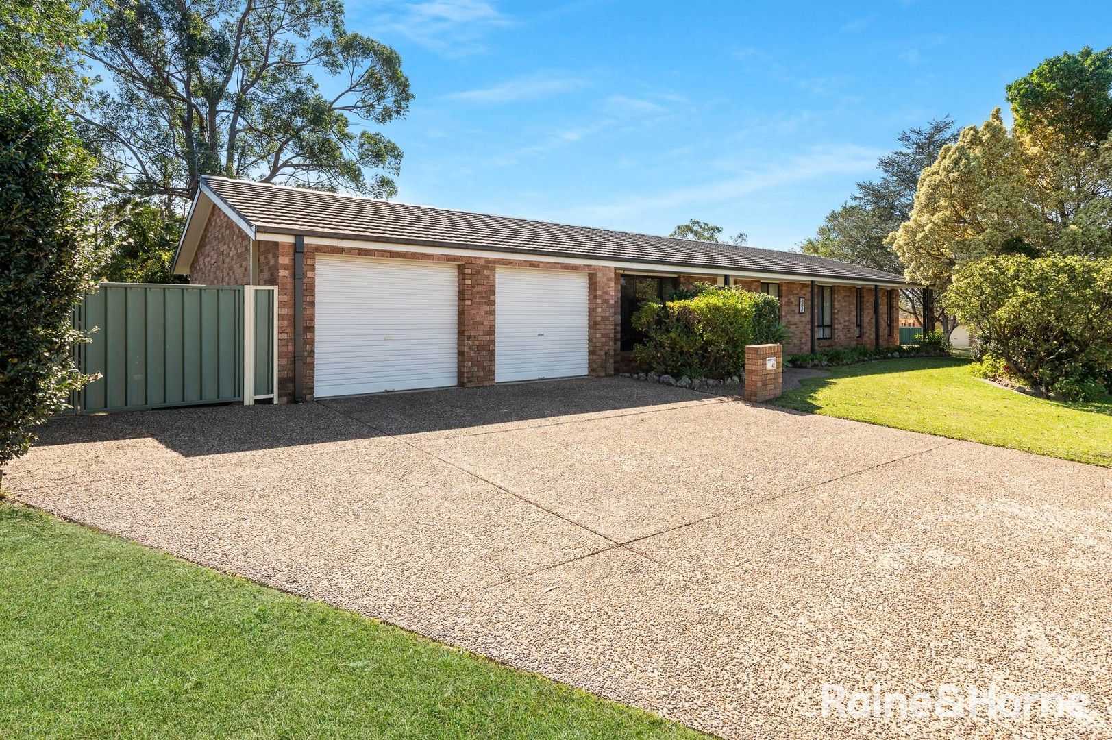 4 bedrooms House in 41 Cavalier Parade BOMADERRY NSW, 2541