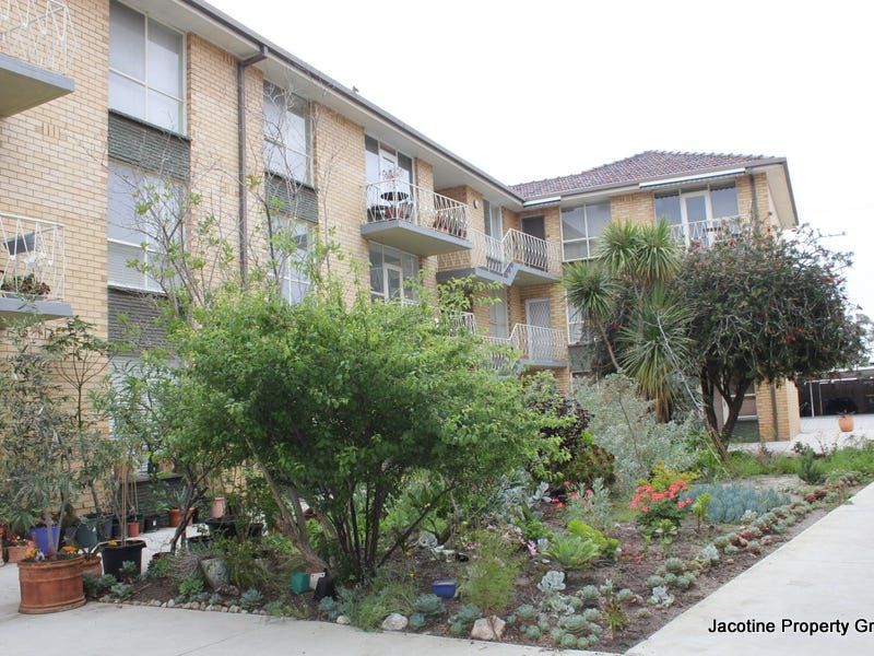 10/18 Station Road, Williamstown VIC 3016 Apartment For Rent 350