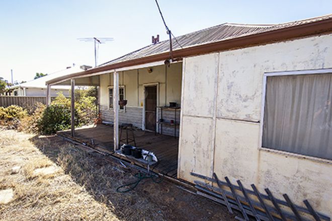 Picture of 42 Maddock Street, MUKINBUDIN WA 6479