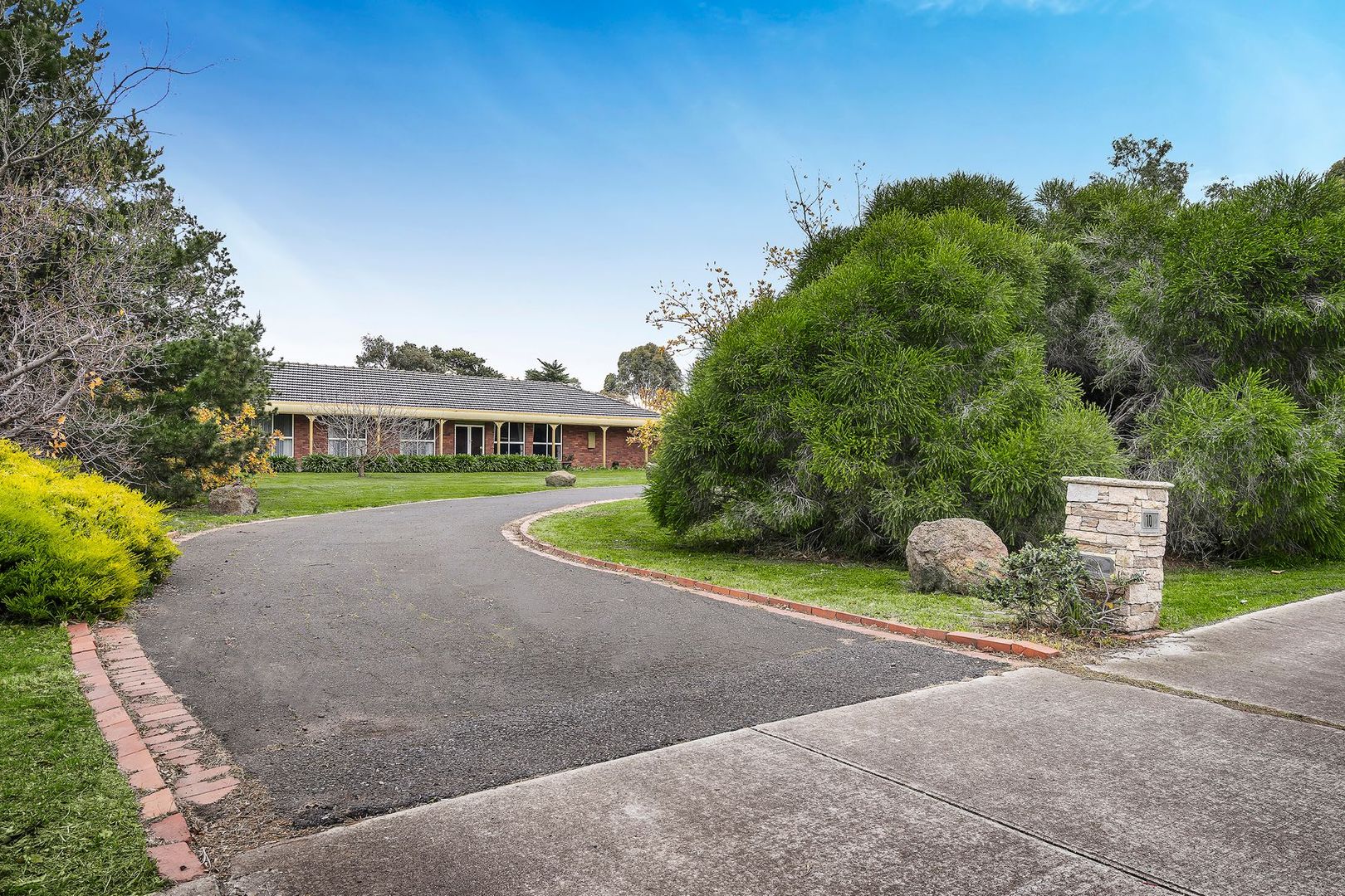 10 Gourlay Road, Hillside VIC 3037, Image 2