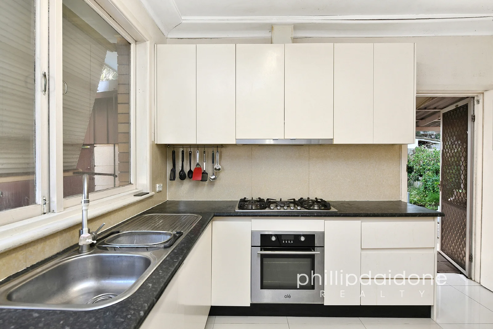 Additional image 2 of 9 Dempster Crescent, Regents Park NSW 2143