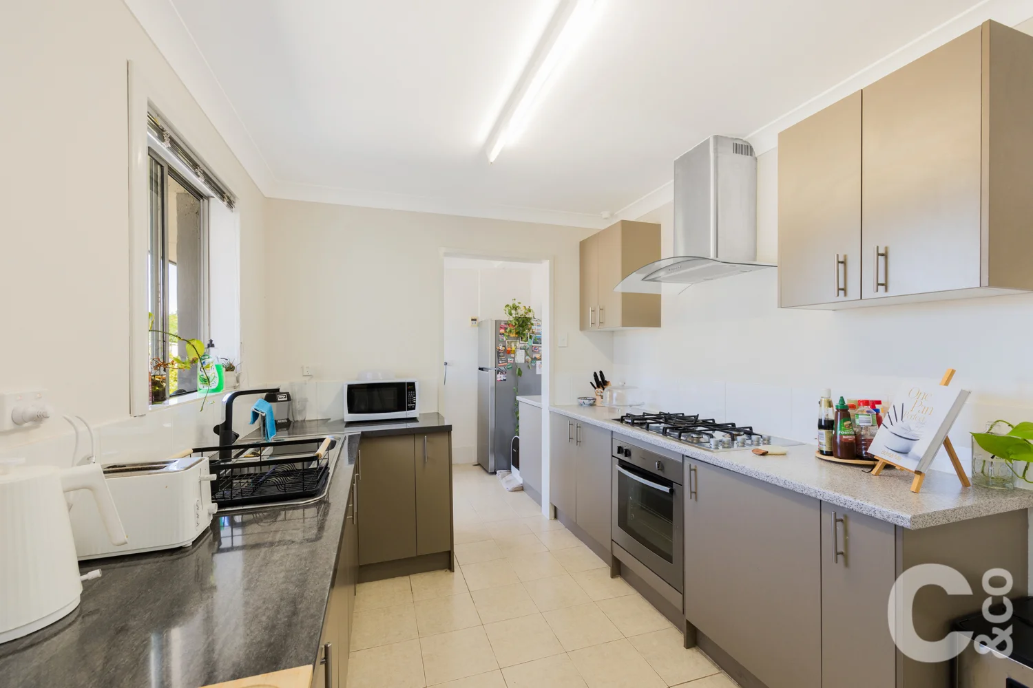 Additional image 3 of 39 Madden Way, Parmelia WA 6167