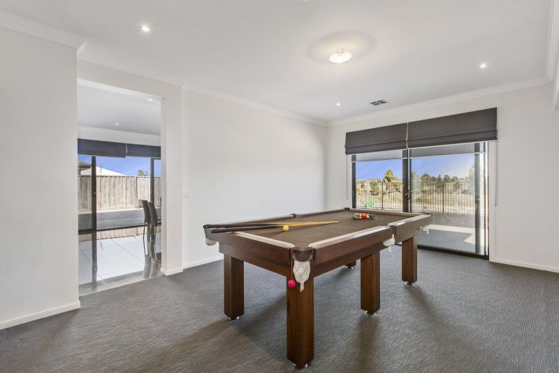 56 Mandalay Circuit, Beveridge VIC 3753, Image 2