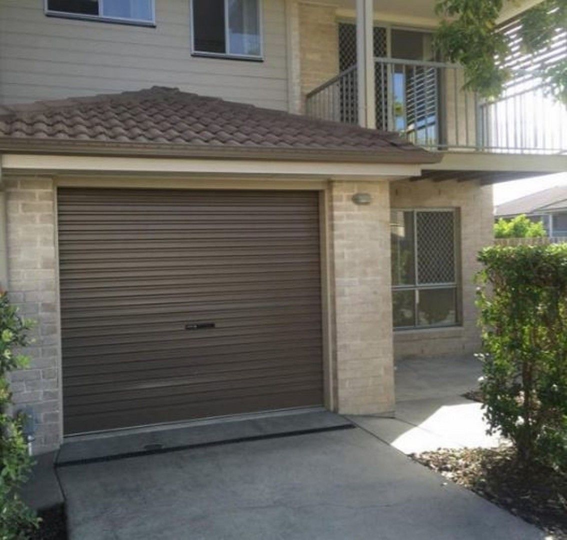 3 bedrooms Townhouse in 4 30 Carmarthen Circuit PACIFIC PINES QLD, 4211