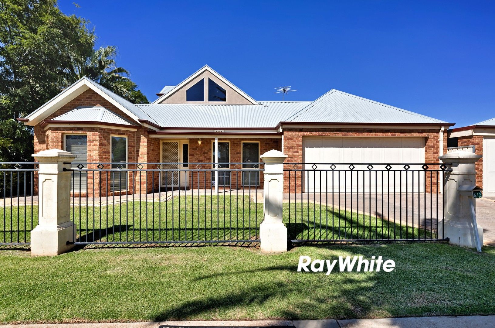 3 bedrooms Townhouse in 612 Deakin Avenue MILDURA VIC, 3500
