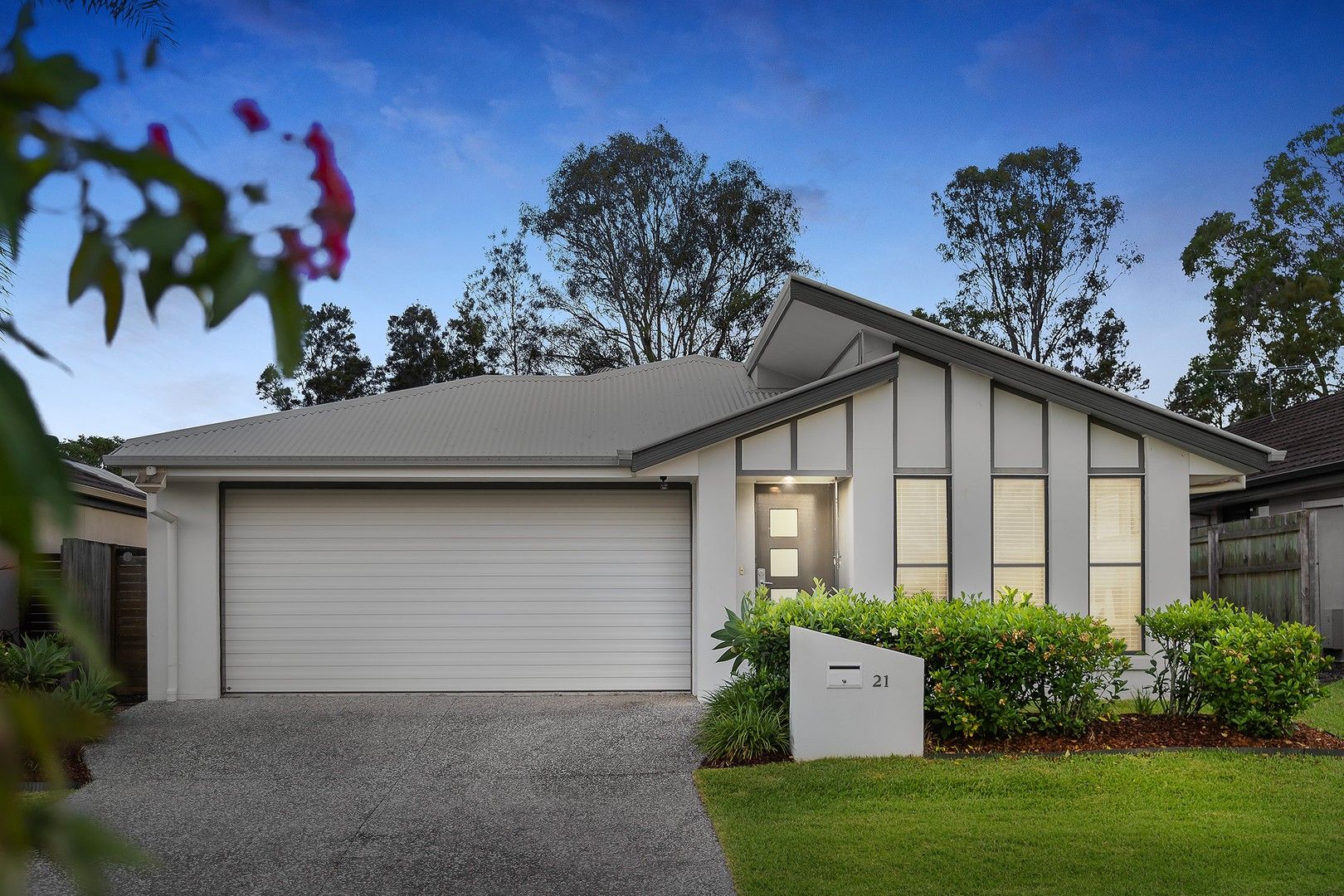 4 bedrooms House in 21 Highbridge Circuit CARSELDINE QLD, 4034