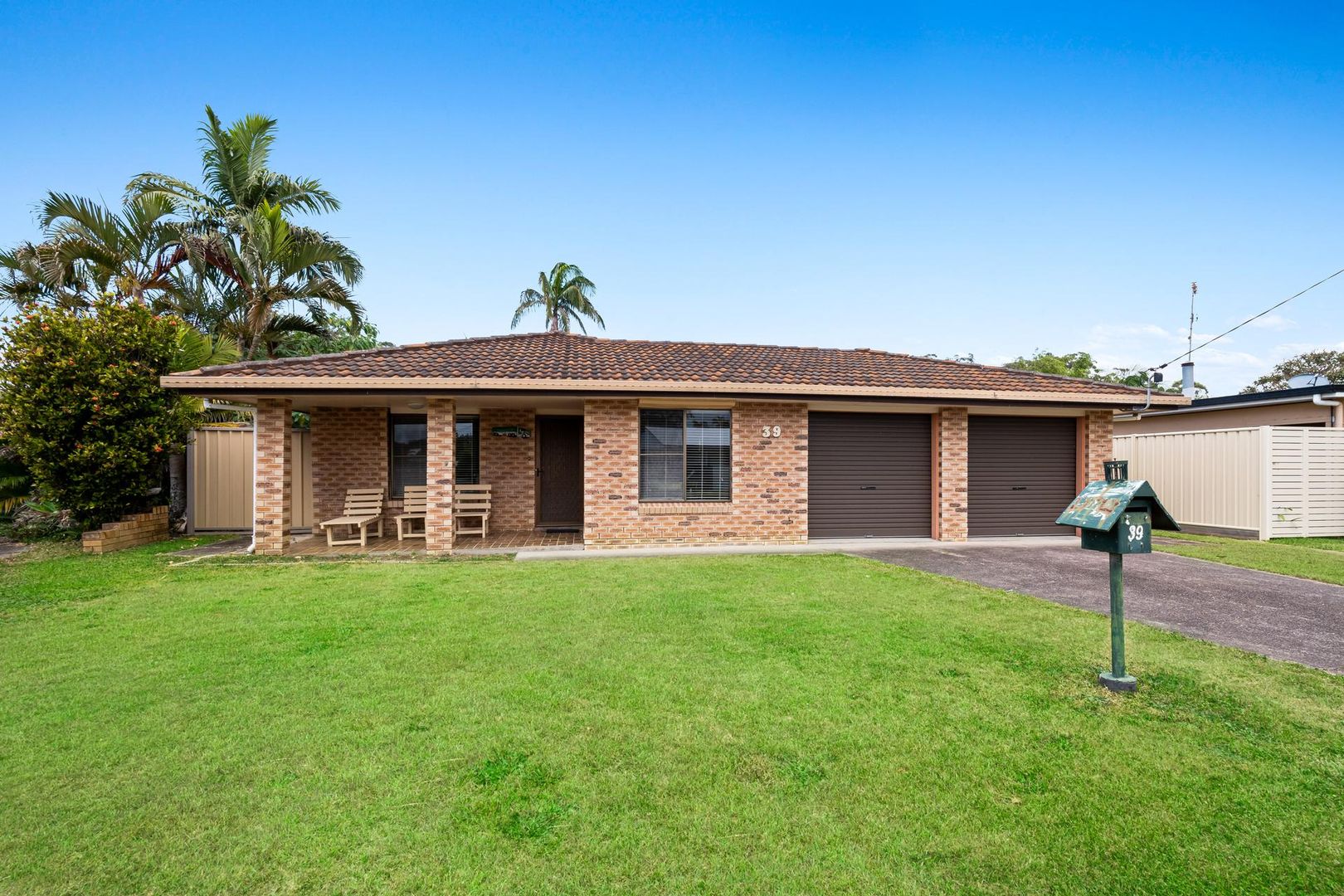 39 Surf Road, Alexandra Headland QLD 4572, Image 1