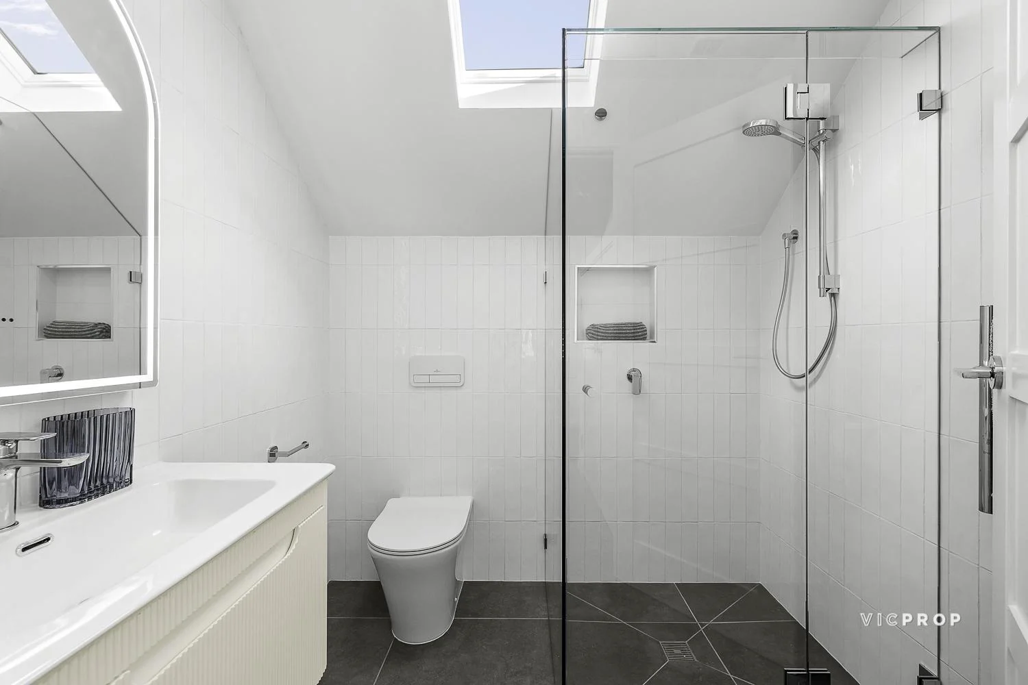 Additional image 21 of 43 Thoresby Grove, Ivanhoe VIC 3079