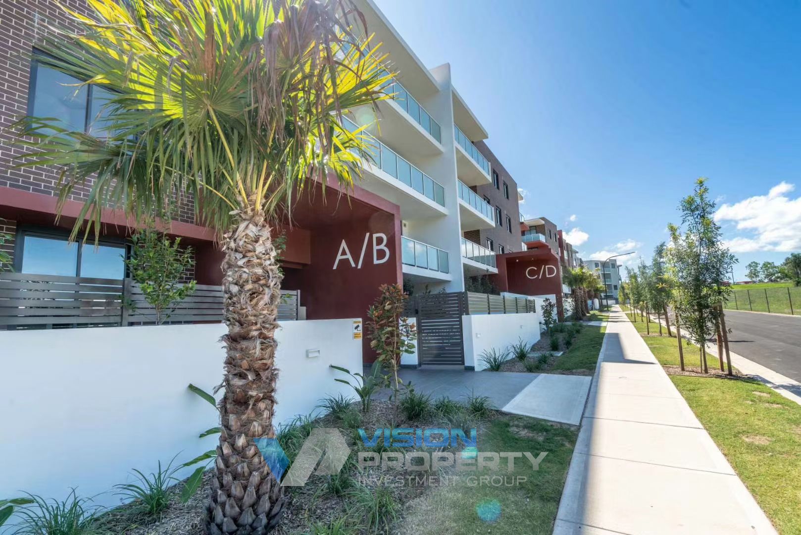 2 bedrooms Apartment / Unit / Flat in F135/1 HERLINA CRES ROUSE HILL NSW, 2155