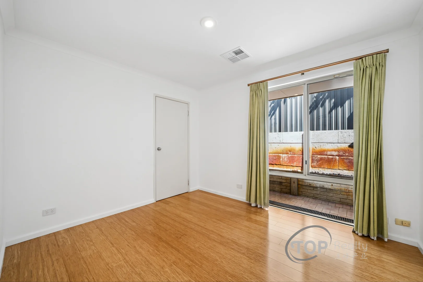 Additional image 25 of 34 Sinclair Crescent, Winthrop WA 6150