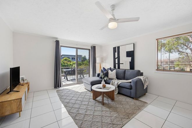 4/14 Brett Avenue Labrador 4215 - Image 4