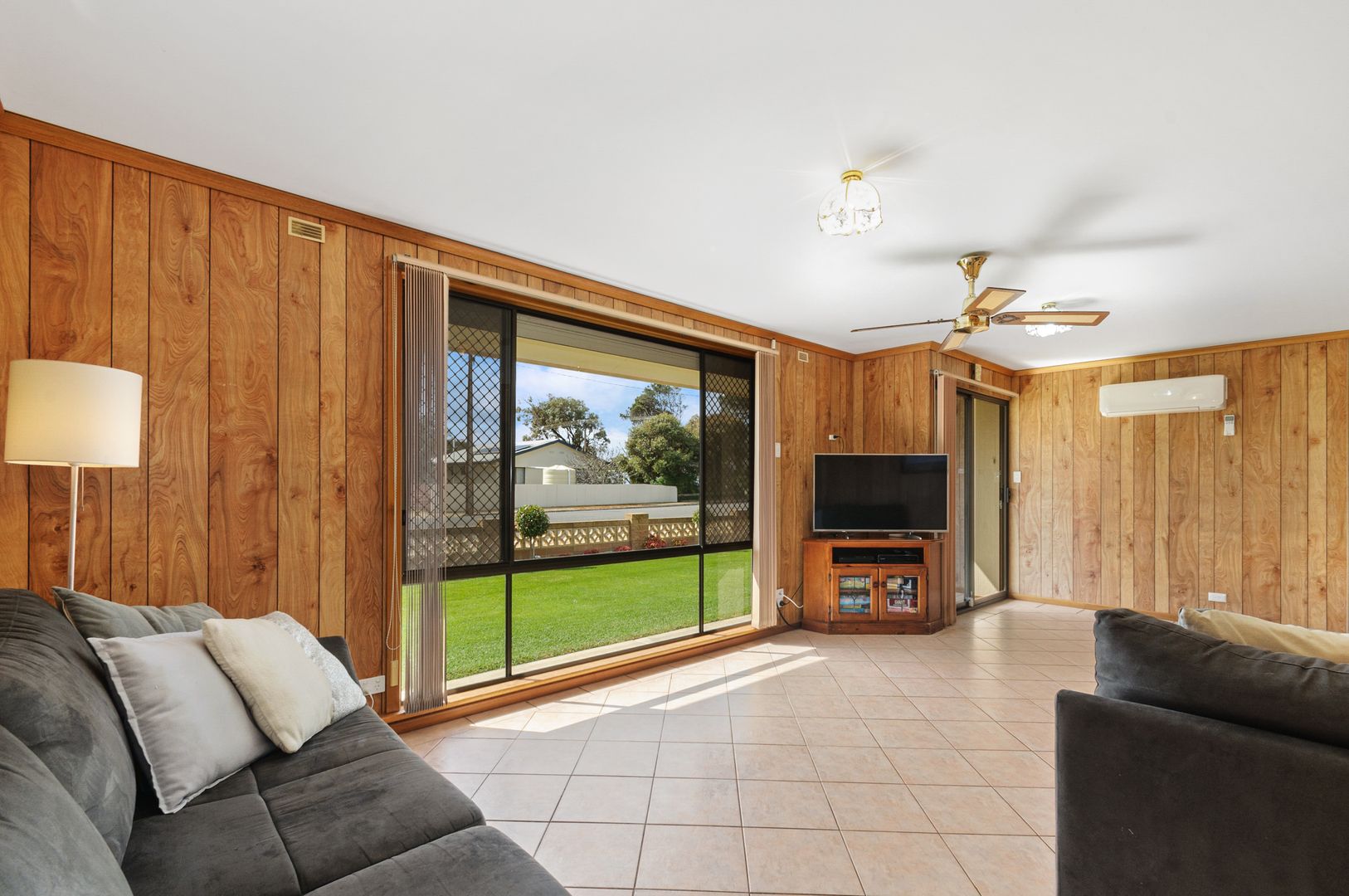 12 Richard Street, Stansbury SA 5582, Image 2