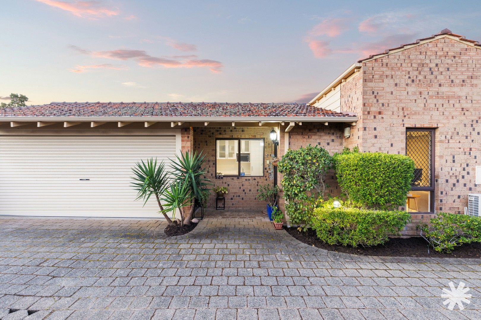 3 bedrooms Villa in 2/45 Park Street COMO WA, 6152