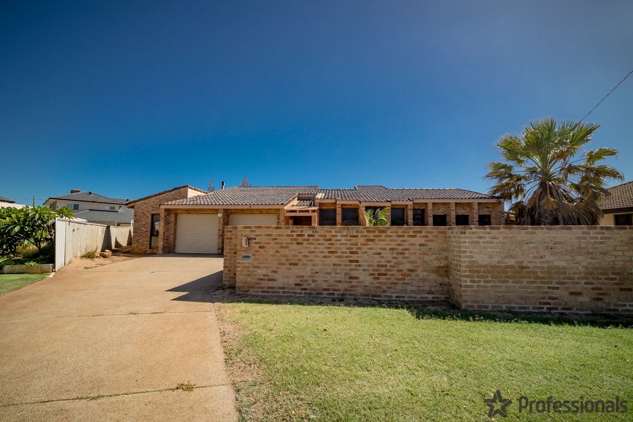 5 bedrooms House in 1 Lazarus Road TARCOOLA BEACH WA, 6530