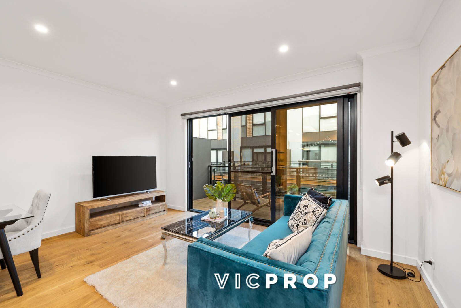 8 Quinn Road, Port Melbourne VIC 3207, Image 2