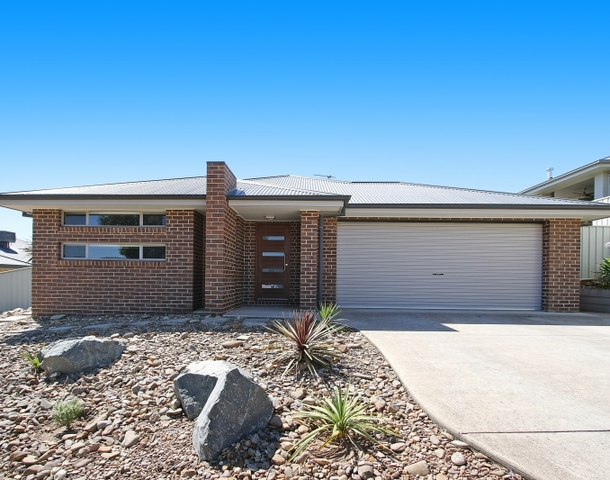 6 Dempster Place, Leneva VIC 3691