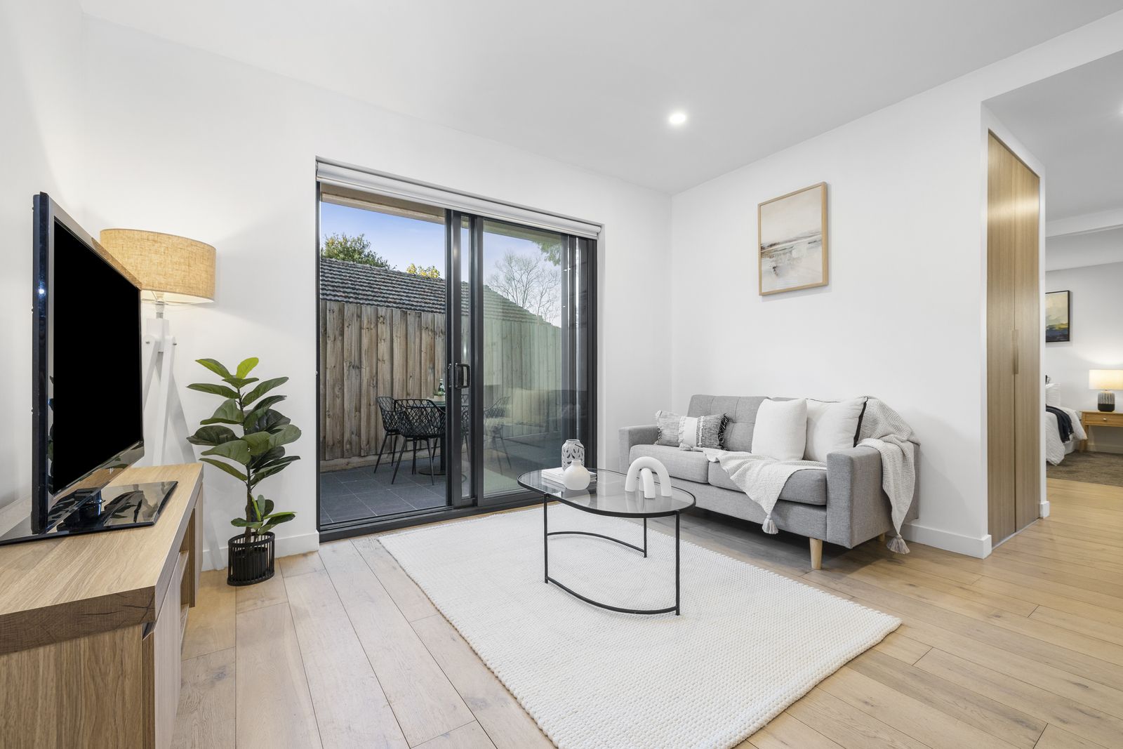 2 bedrooms Apartment / Unit / Flat in 4/5A Winton Road MALVERN EAST VIC, 3145