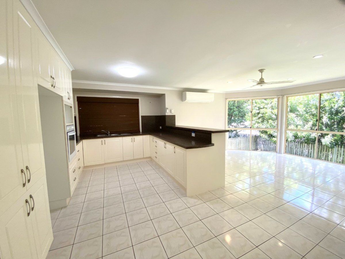 48 Lomandra Street, Boyne Island QLD 4680, Image 2