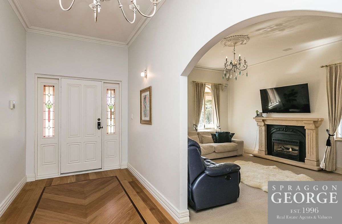 18 Discovery Circuit, Iluka WA 6028 House For Rent Domain