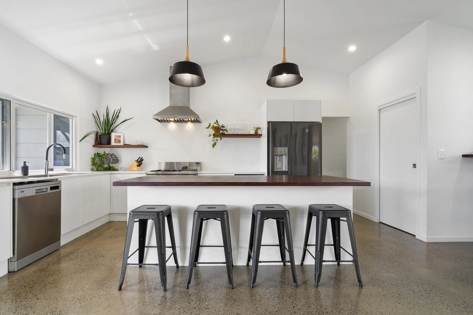 10 Karnang Drive, Boomerang Beach NSW 2428