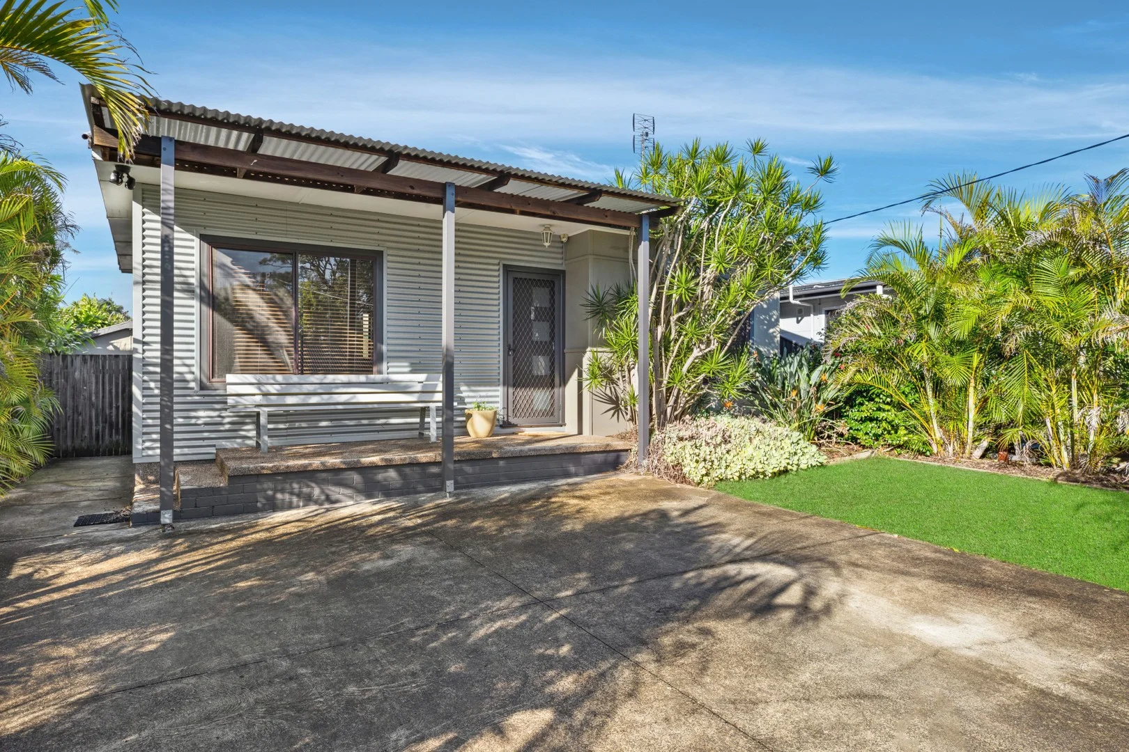 21 Boronia Avenue, Woy Woy NSW 2256