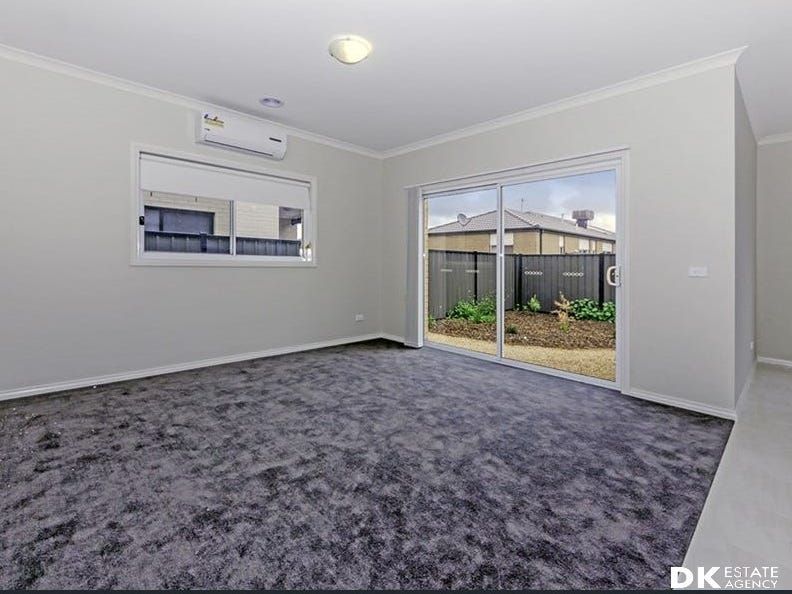 62 Terrene Terrace, Point Cook VIC 3030, Image 2